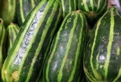 北湖许庄吃瓜,夏日炎炎，吃瓜群众欢乐多