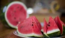 花花吃瓜被打,被打背后的真相揭秘