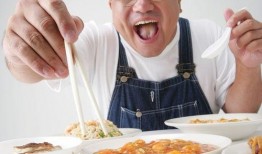 外出聚餐吃瓜姿势,共享美食，品鉴人生百态