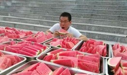 吃瓜学校停车场,校园生活新地标