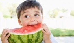 吃瓜看戏的小黑妞,揭秘娱乐圈幕后风云