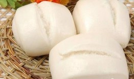 农民吃瓜馒头视频,农民创意美食走红网络