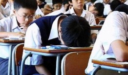 河北初二老师上课吃瓜,河北初二老师上课吃瓜引热议