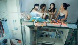 宿舍女吃瓜,校园生活里的八卦风云