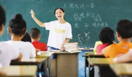 河北初二老师上课吃瓜,河北初二老师上课吃瓜引热议