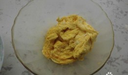 宝宝吃角瓜鸡蛋,宝宝辅食——角瓜鸡蛋新搭配