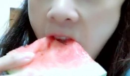 旅游吃瓜姐,揭秘各地美食背后的故事与风情